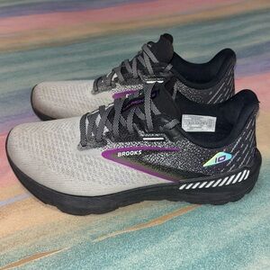Brooks Launch GTS 10 Running Shoe Women’s size 7.5 Black/Gray/Violet